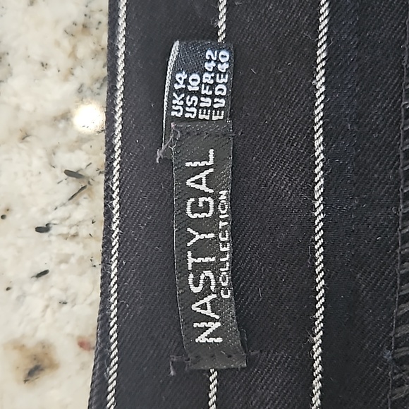 2/$10 Nastygal pinstripe pants - Picture 3 of 6
